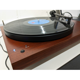 Music Hall MMF 2.3 SE Rosenut + Grado Cápsula Black 2 2