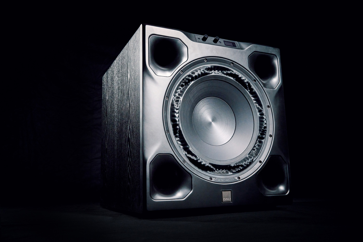 DALI V-16 F, el nuevo subwoofer masivo diseñado para equipos Home Cinema High-End